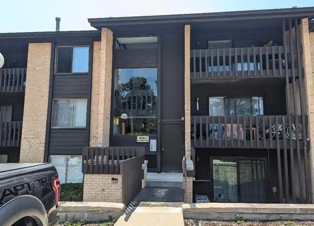 Property at 6174 Knoll Lane Ct #102, Willowbrook, IL, 60527, 1 bed, 1 bath, [object Object]
