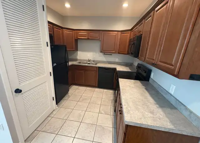 Property at 131 N Grove St Unit 205, Eustis, FL, 32726, 1 bed, 1 bath, [object Object]