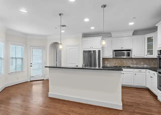 Property at 5801 Hillcrest Ave #8, Dallas, TX, 75205, 3 beds, 3 baths, [object Object]