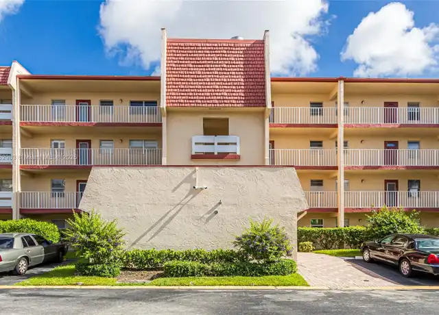 Property at 1010 Country Club Dr #405, Margate, FL, 33063, 1 bed, 1 bath, [object Object]