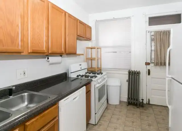 Property at 3522 N Broadway, Chicago, IL, 60657, 1 bed, 1 bath, [object Object]