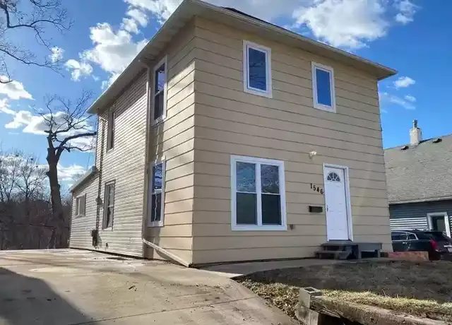 Property at 1546 33rd St, Des Moines, IA, 50311, 4 beds, 2 baths, [object Object]