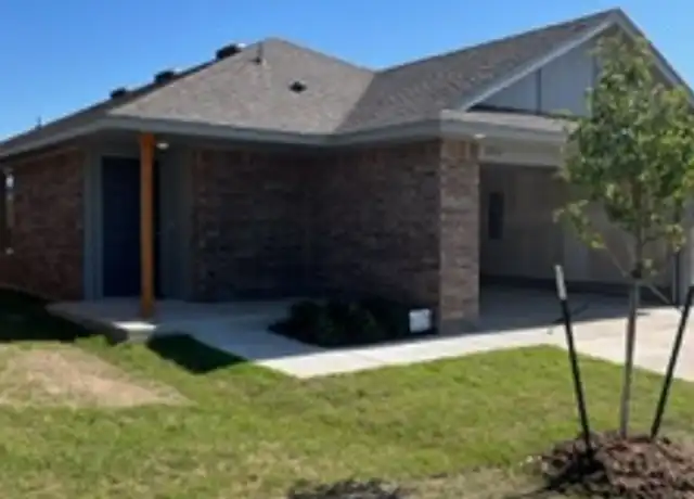 Property at 2917 NW 195th St, Edmond, OK, 73012, 3 beds, 2 baths, [object Object]