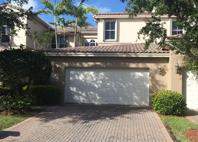 Property at 886 Spinnaker Dr W, Hollywood, FL, 33019, 3 beds, 3 baths, [object Object]