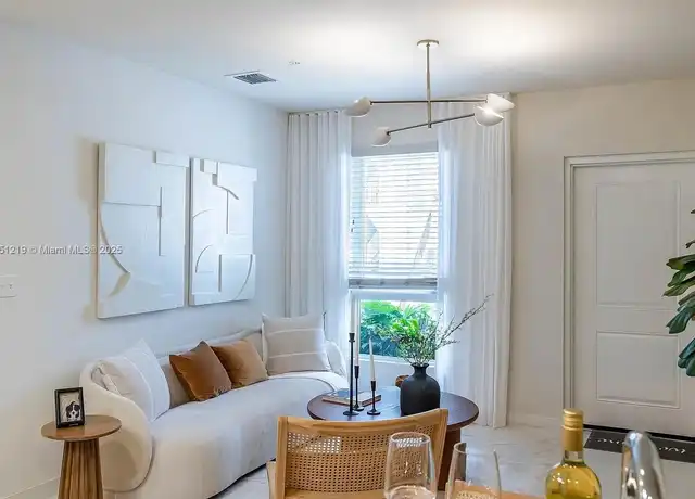 Property at 610 NE 2nd St #207, Dania, FL, 33004, 2 beds, 2 baths, [object Object]