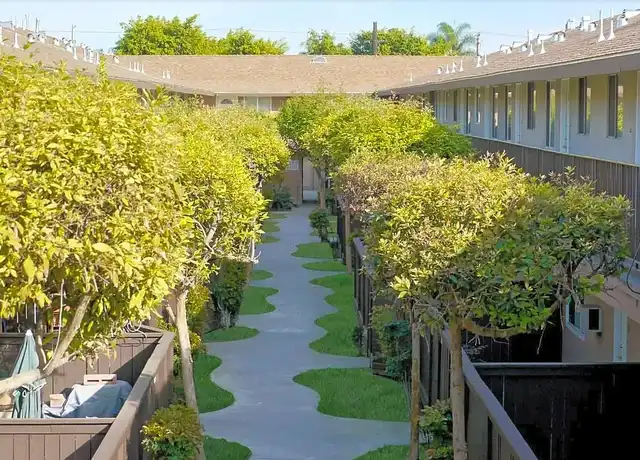 Property at Lakewood Park - 17630 Lakewood Blvd, Bellflower, CA, 90706, 2 beds, 1 bath, [object Object]