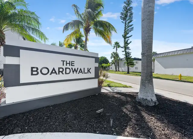Photo of 4637 Deleon St, Fort Myers, FL 33907