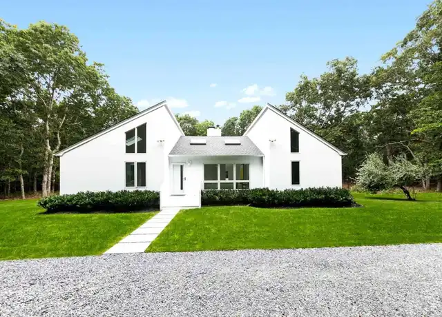 Property at 1085 Sagaponack Rd, Sagaponack, NY, 11962, 3 beds, 2 baths, [object Object]