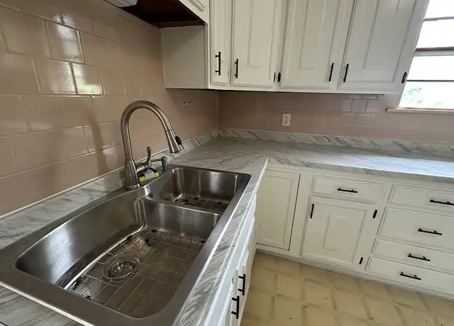 Property at 1243 Cranston St, Cranston, RI, 02920, 2 beds, 1 bath, [object Object]