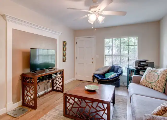 Property at 1210 NW 11th Ave Unit 2, Gainesville, FL, 32601, 2 beds, 1 bath, [object Object]