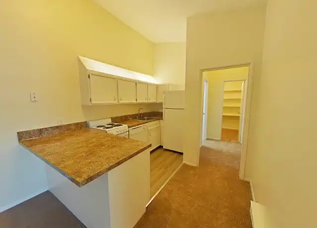 Property at Long Meadow Landings - 41 South Rd, Groton, CT, 06340, 1-2 bed, 1 bath, [object Object]