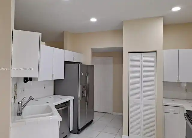 Property at 160 NW 97th Ter, Coral Springs, FL, 33071, 4 beds, 2.5 baths, [object Object]
