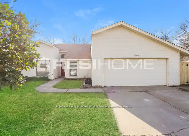 Property at 1105 Kelly Park Rd, Edmond, OK, 73003, 3 beds, 2 baths, [object Object]