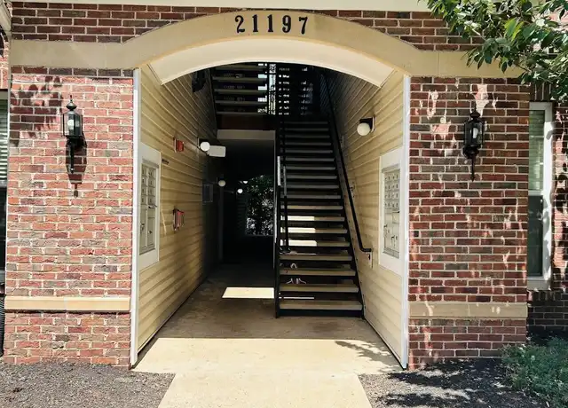Property at 21197 McFadden Sq #203, Sterling, VA, 20165, 1 bed, 1 bath, [object Object]