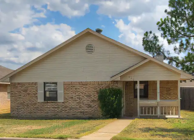 Property at 808 Camellia Ct, College Station, TX, 77840, 3 beds, 2 baths, [object Object]