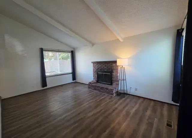 Property at 253 S 40th Pl Unit 00572, Springfield, OR, 97478, 2 beds, 1.5 baths, [object Object]
