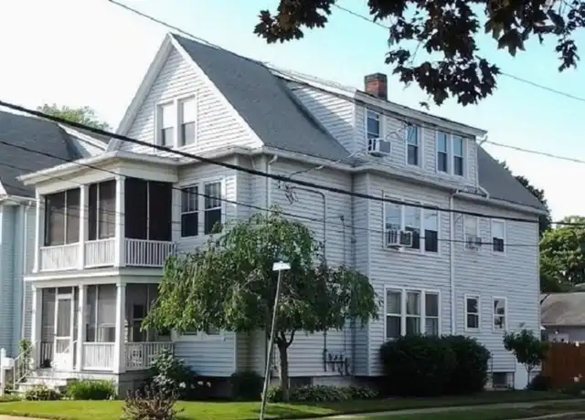 Property at 108 Concord St Unit 2nd Floor, Hamden, CT, 06514, 2 beds, 1 bath, [object Object]