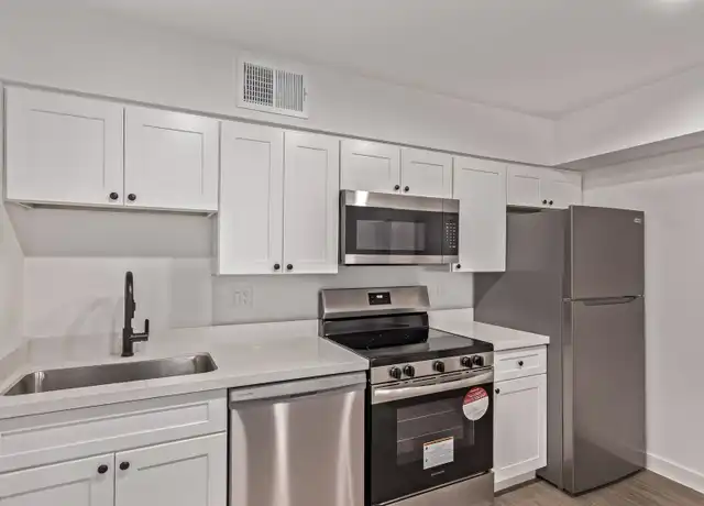 Property at 2503 E Clarendon Ave Unit 13, Phoenix, AZ, 85016, 1 bed, 1 bath, [object Object]