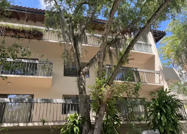 Property at 5201 Orduna Dr #17, Coral Gables, FL, 33146, 2 beds, 2 baths, [object Object]