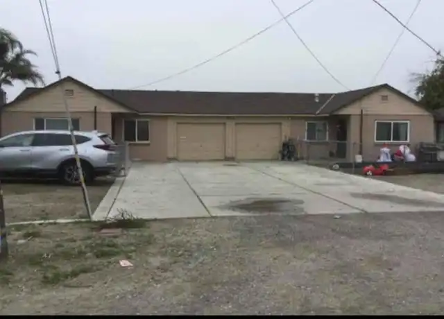 Property at 2914 W Yosemite Ave, Manteca, CA, 95337, 2 beds, 1 bath, [object Object]