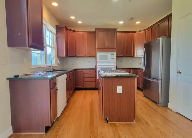 Property at 18403 Polynesian Ln, Boyds, MD, 20841, 4 beds, 3.5 baths, [object Object]