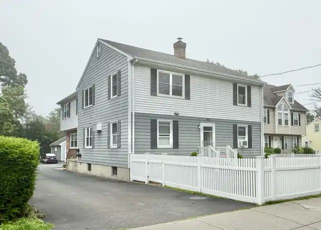 Property at 162 Seaside Ave Unit 3, Stamford, CT, 06902, 2 beds, 1 bath, [object Object]