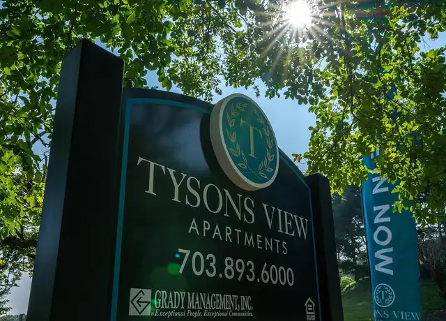 Property at Tysons View - 2206 Pimmit Run Ln, Falls Church, VA, 22043, 0-2 beds, 1 bath, [object Object]