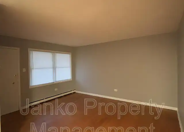 Property at 5003 Columbus Dr Unit B, Oak Lawn, IL, 60453, 1 bed, 1 bath, [object Object]