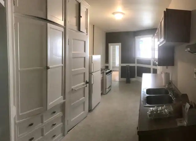 Property at 1030 N Marshall St Unit 6, Milwaukee, WI, 53202, 4 beds, 2 baths, [object Object]