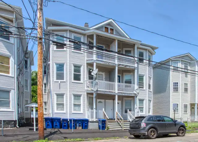 Property at 560 Atlantic St Unit 1st FL, Bridgeport, CT, 06604, 3 beds, 1 bath, [object Object]