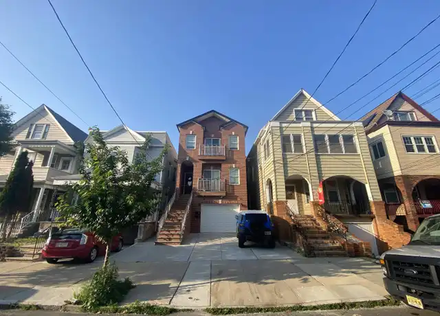 Property at 99 W 46th St #2, Bayonne, NJ, 07002, 3 beds, 2 baths, [object Object]