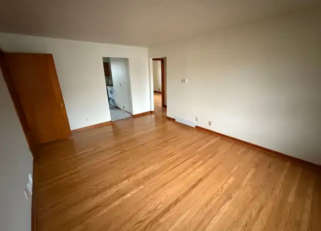 Property at 4301 Wooded Way Unit 4301 Wooded Way-WW-20, Louisville, KY, 40219, 2 beds, 1 bath, [object Object]