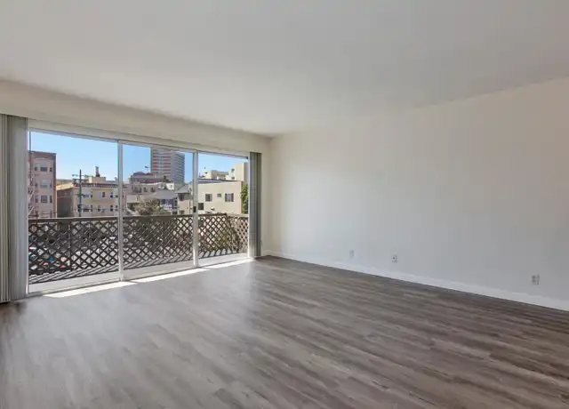 Property at 465 Lee St Unit 304, Oakland, CA, 94610, 1 bed, 1 bath, [object Object]