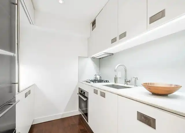 Property at 170 W 23rd St Unit 2G, New York, NY, 10011, 1 bed, 1 bath, [object Object]
