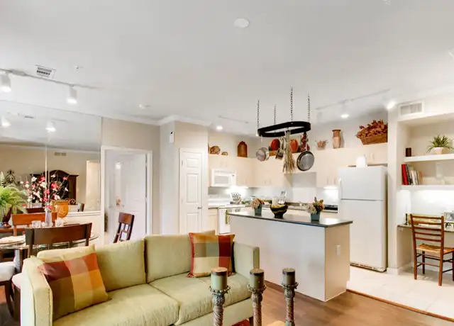 Property at 387 E Greenbriar Ln Unit 4843, Dallas, TX, 75203, 1 bed, 1 bath, [object Object]