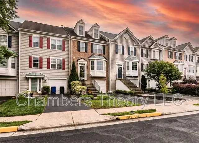 Property at 151 Hampshire Sq SW, Leesburg, VA, 20175, 2 beds, 4 baths, [object Object]
