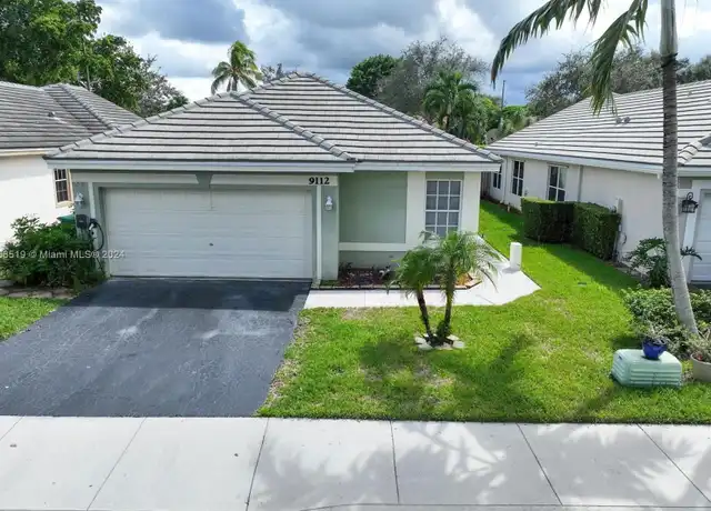 Property at 9112 Lake Park Cir S, Davie, FL, 33328, 3 beds, 2 baths, [object Object]