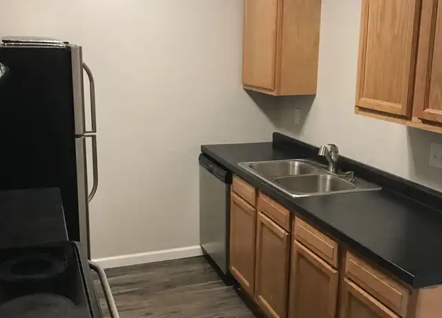 Property at 1927 Canterbury Dr Unit 1927-104, Washington, IL, 61571, 2 beds, 1 bath, [object Object]