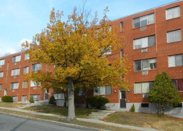 Property at 255 Essex St Apt 4, Holyoke, MA, 01040, 1 bed, 1 bath, [object Object]