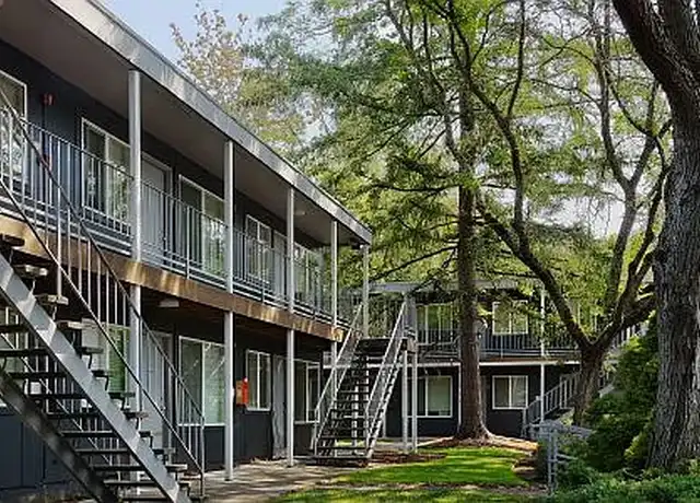 Property at Raleigh Firs Apartments - 6239 SW Beaverton Hillsdale Hwy, Portland, OR, 97221, 1 bed, 1 bath, [object Object]