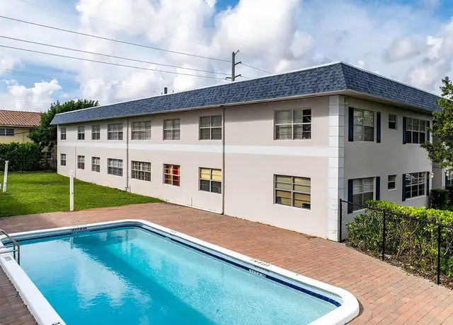 Photo of 500 E McNab Rd, Pompano Beach, FL 33060