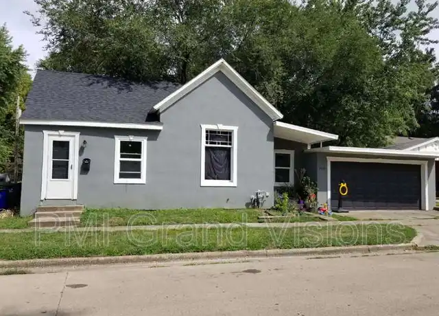 Property at 140 N 17th St, Decatur, IL, 62521, 3 beds, 1 bath, [object Object]