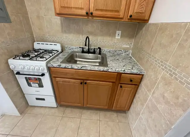 Property at 64 Union Ave Unit 76-A3, Irvington, NJ, 07111, 1 bed, 1 bath, [object Object]