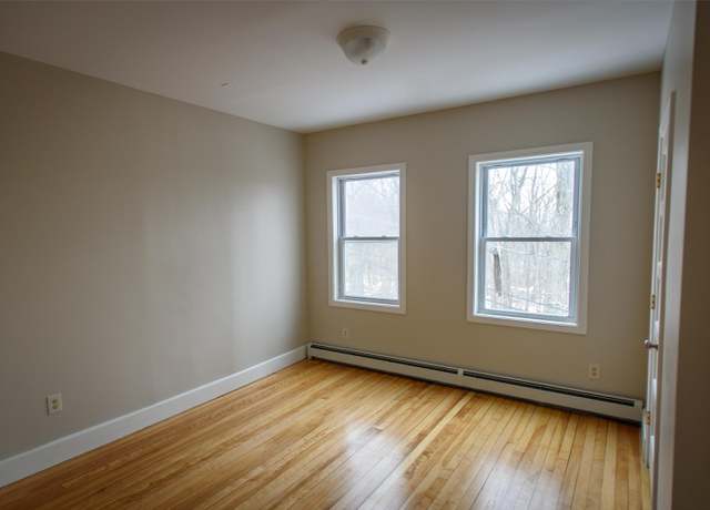 Photo of 6 Adolph St Unit 3, Worcester, MA 01605