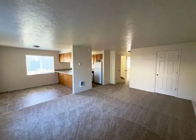 Property at 1607 S 9th St Unit 1603-E, Lebanon, OR, 97355, 2 beds, 1 bath, [object Object]