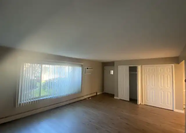 Property at 2655 E Maple Rd, Birmingham, MI, 48009, 1 bed, 1 bath, [object Object]