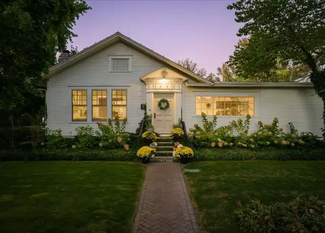 Property at 1002 E Warm Springs Ave, Boise, ID, 83712, 5 beds, 3.5 baths, [object Object]