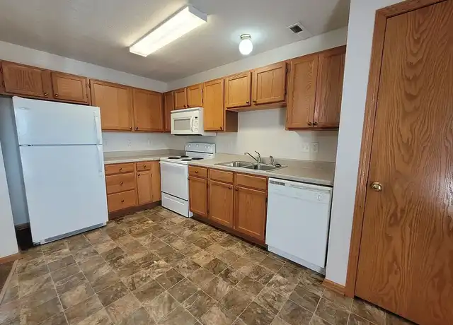 Property at Mulberry Pointe Apartment Homes - 906 Washington Ave SE, Bondurant, IA, 50035, 1 bed, 1 bath, [object Object]