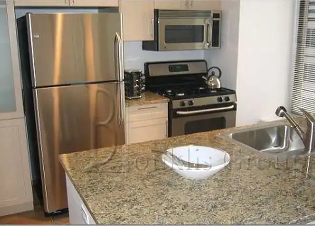 Property at 110 Pearl St, New York, NY, 10005, 3 beds, 1 bath, [object Object]