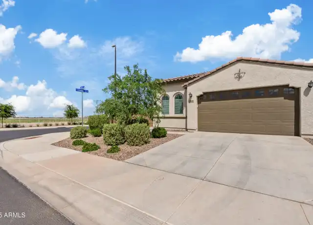 Property at 2204 E Kelly Dr, Gilbert, AZ, 85298, 4 beds, 2 baths, [object Object]